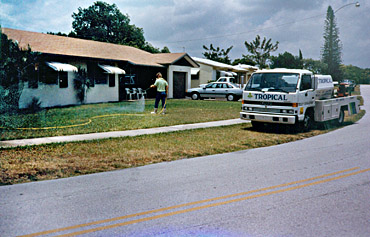 tropical home and garden sprays for roaches